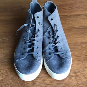 Toms Men’s Shoes. Size 13